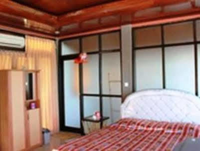 索卡英达餐厅及平房 Selemadeg  外观 照片